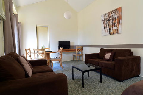 Executive Hideaway - Accommodation BNB 22