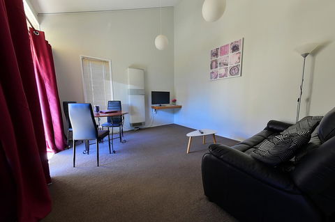 Executive Hideaway - Accommodation BNB 43