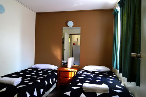 Executive Hideaway - Accommodation BNB 6