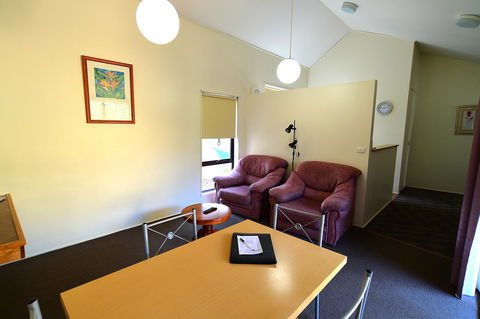 Executive Hideaway - Accommodation BNB 34