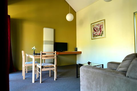 Executive Hideaway - Accommodation BNB 26