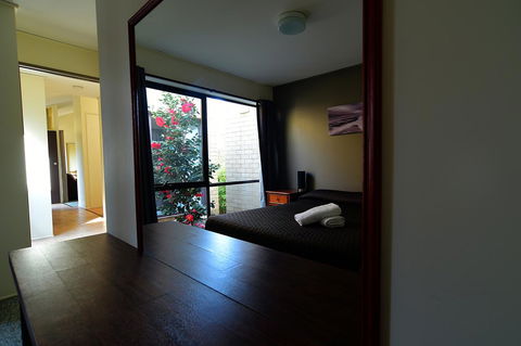Executive Hideaway - Accommodation BNB 19