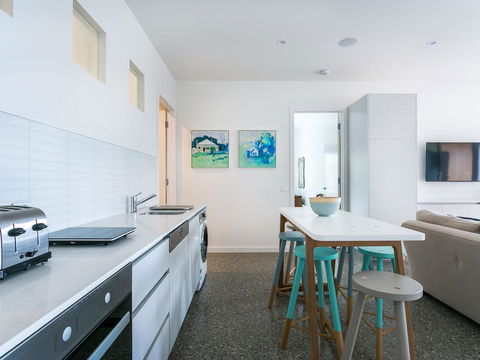 Lansdowne Villa - With Swimming Pool - Accommodation BNB 6