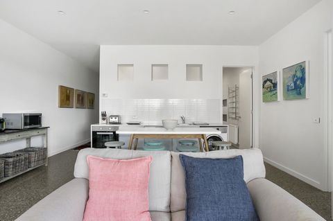 Lansdowne Villa - With Swimming Pool - Accommodation BNB 3