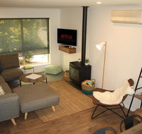 4 Autumn Grove - Accommodation BNB