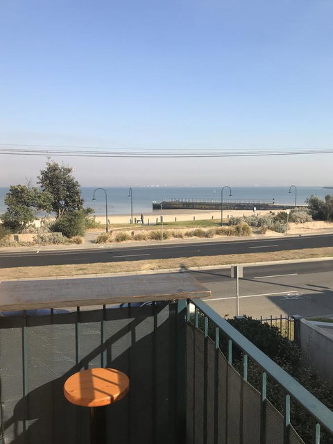 Beach Front Beauty - Accommodation BNB 24