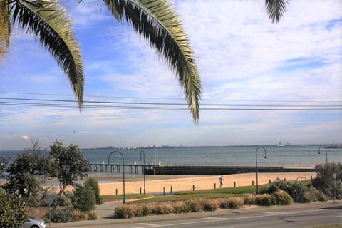 Beach Front Beauty - Accommodation BNB 14