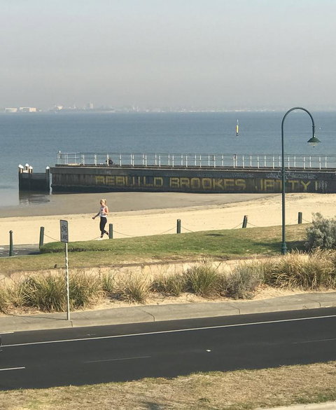 Beach Front Beauty - Accommodation BNB 19