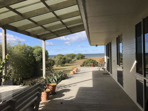 Eagle Bay Views - Accommodation BNB 0