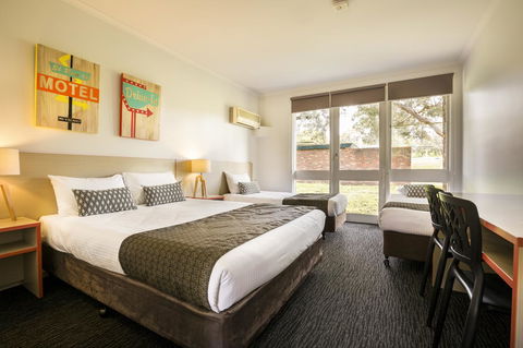 Burvale Hotel - Accommodation BNB 0