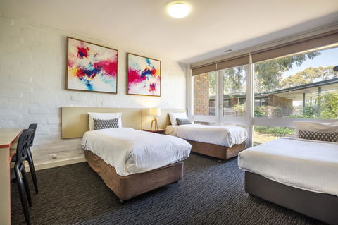Burvale Hotel - Accommodation BNB 4