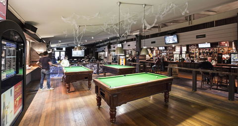 Burvale Hotel - Accommodation BNB 24