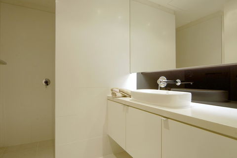 C-Scape Water Front Apartment - Accommodation BNB 8