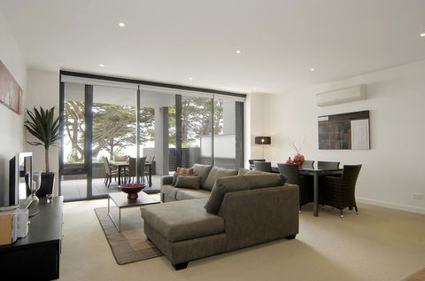 C-Scape Water Front Apartment - Accommodation BNB 3