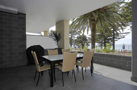 C-Scape Water Front Apartment - Accommodation BNB 14