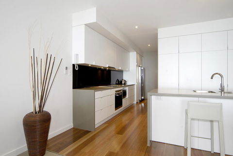 C-Scape Water Front Apartment - Accommodation BNB 2