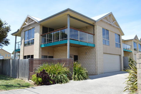 Ocean View Beach House - Accommodation BNB 0