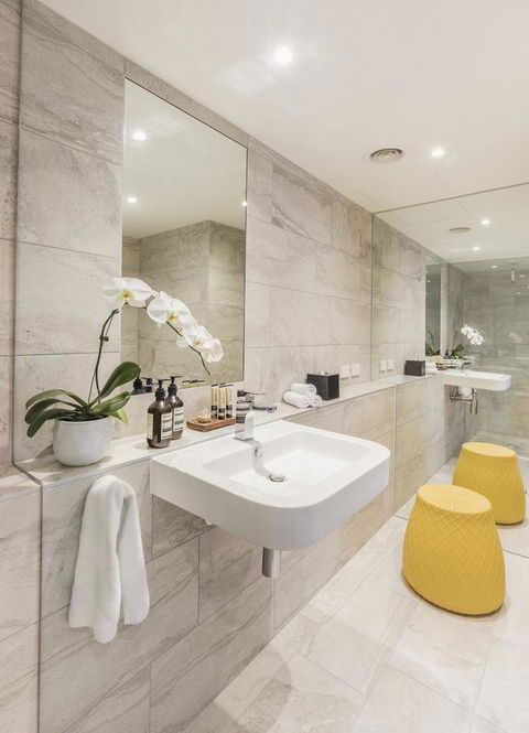 Quay West Suites Melbourne - Accommodation BNB 4