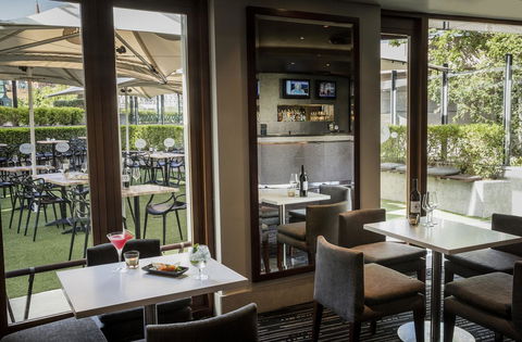 Quay West Suites Melbourne - Accommodation BNB 24