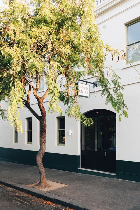 Naughtons Hotel - Accommodation BNB 4