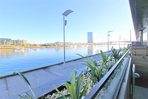 Auzzie Apartments Docklands, Melbourne - Accommodation BNB 2