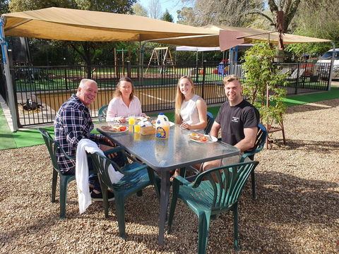 Adina Lodge Holiday Apartments - Accommodation BNB 1