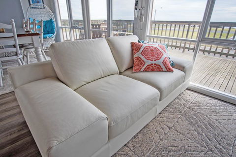 Stunning Waterfront Only 10 Minutes To Phillip Island - FREE EV UNIT 7kW For Electric Cars - Pet Friendly, Fireplace FREE WIFI Wine & Chocolates - Accommodation BNB 14