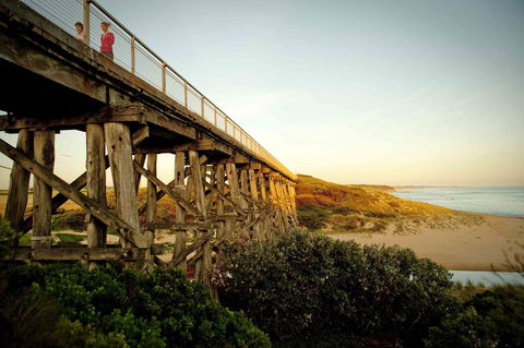 Stunning Waterfront Only 10 Minutes To Phillip Island - FREE EV UNIT 7kW For Electric Cars - Pet Friendly, Fireplace FREE WIFI Wine & Chocolates - Accommodation BNB 20