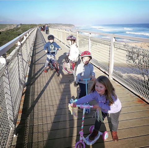 Stunning Waterfront Only 10 Minutes To Phillip Island - FREE EV UNIT 7kW For Electric Cars - Pet Friendly, Fireplace FREE WIFI Wine & Chocolates - Accommodation BNB 27