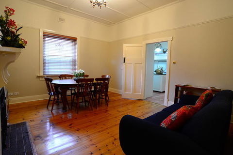 The Californian - Accommodation BNB 3