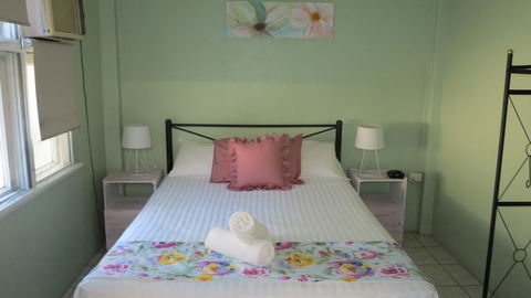 The Captain's Manor On Cook Unit 9 - Accommodation BNB 3
