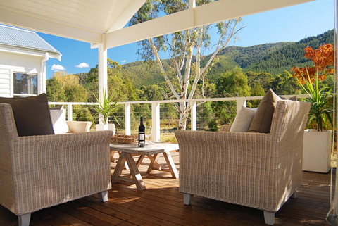 The Dacha - Accommodation BNB 3