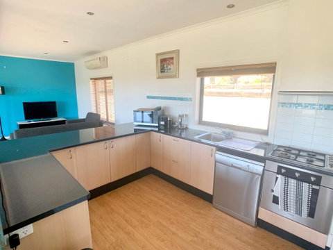 The Daydawn Dairy - Perched High, Simple Living & What A View! - Accommodation BNB 2