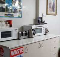 The Eastern Hotel - Accommodation BNB