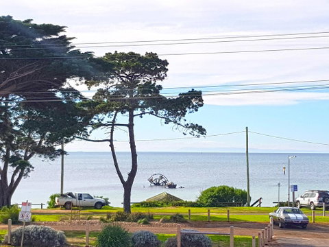 The Esplanade Holiday Home - Accommodation BNB 0