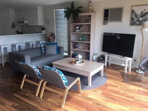 The Esplanade Holiday Home - Accommodation BNB 1