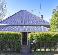 The Grey House - Accommodation BNB
