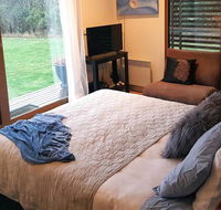 The Gurdies Room with Amazing Sunset Views - Accommodation BNB