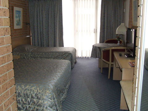 The John Hunter Motel - Accommodation BNB 2