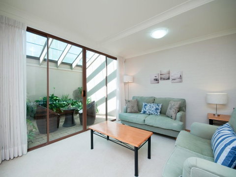 The Moorings, 5/4 Cromarty Road - Accommodation BNB 2