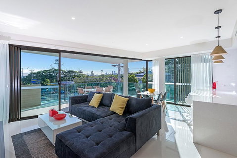 The Princess Of Bulimba - Executive 3BR Bulimba Apartment With Large Balcony Next To Oxford St - Accommodation BNB 0