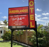 THE QUEENSLANDER MOTEL - Accommodation BNB
