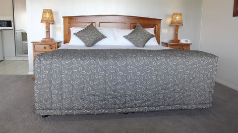 The Saltbush Motor Inn - Accommodation BNB 0