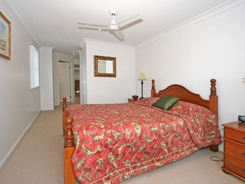 The Sands 60/20 Pacific Parade - Accommodation BNB 3