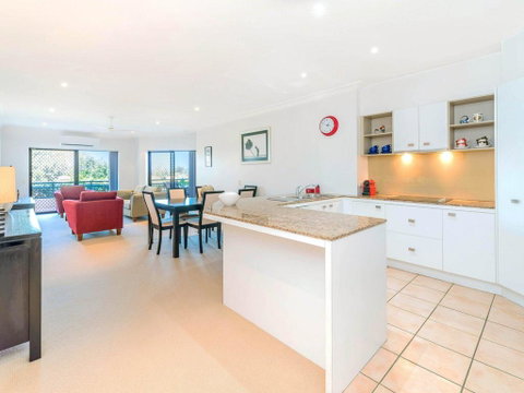 The Sands Unit 28 - Straight Across The Road From The Beach - Accommodation BNB 2