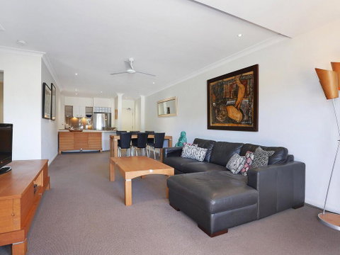The Sands Unit 3 At 20 Pacific Parade Yamba Ocean View - Accommodation BNB 3
