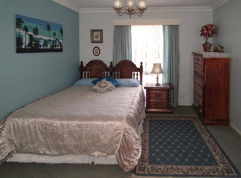 The Spanish Retreat And BnB - 24 Hrs - Accommodation BNB 1