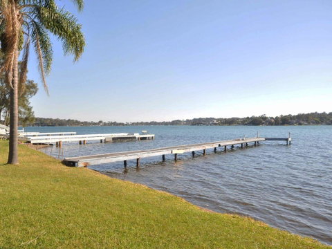 The Studio On The Lake @ Fishing Point, Lake Macquarie - Honestly Put The Line In And Catch Fish - Accommodation BNB 0
