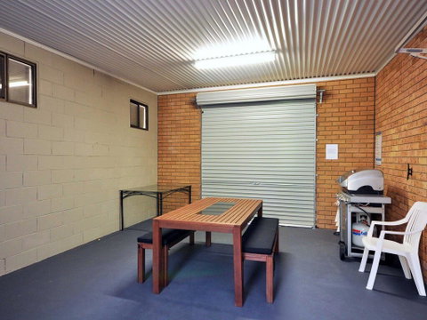 The Studio On The Lake @ Fishing Point, Lake Macquarie - Honestly Put The Line In And Catch Fish - Accommodation BNB 2