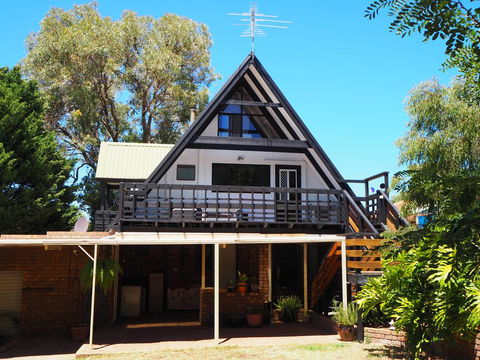 The Treehouse Mandurah - Accommodation BNB 1